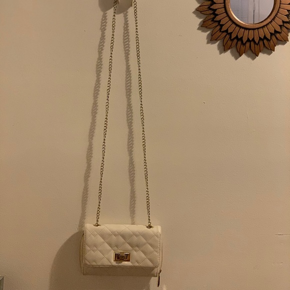 White affair 🤍 - Picture 4 of 4